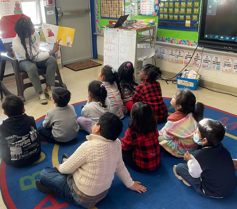 temple-hill-academy-welcomes-guest-holiday-readers-news-necsd